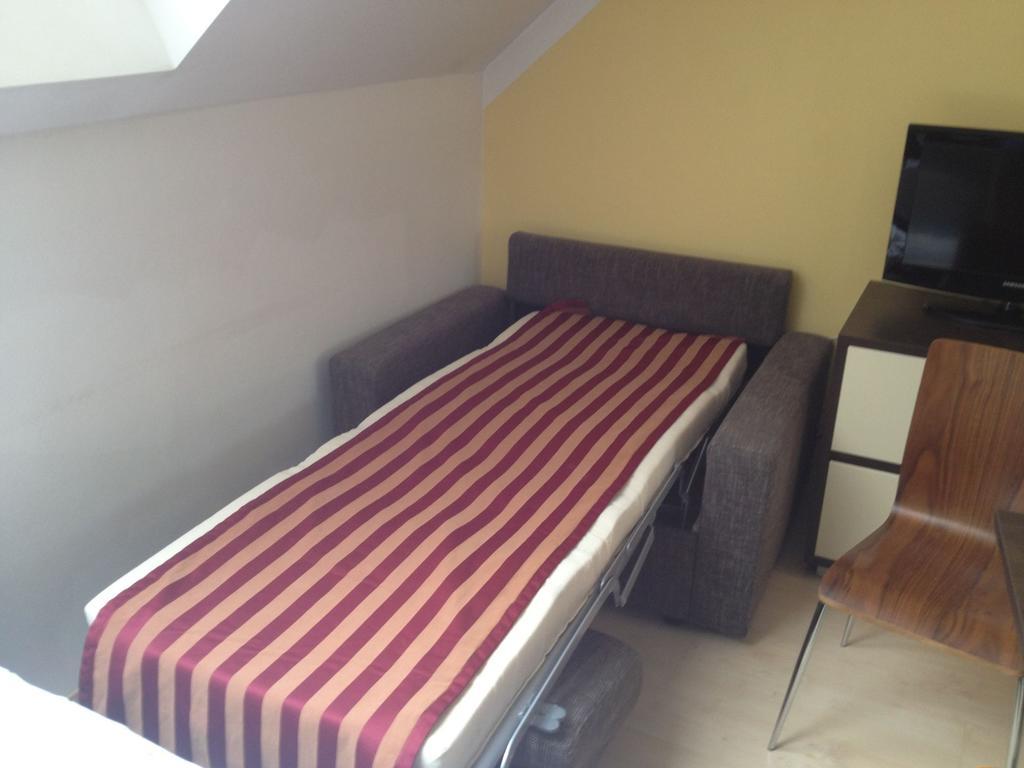 Apartman Nellinka Besenova Bagian luar foto